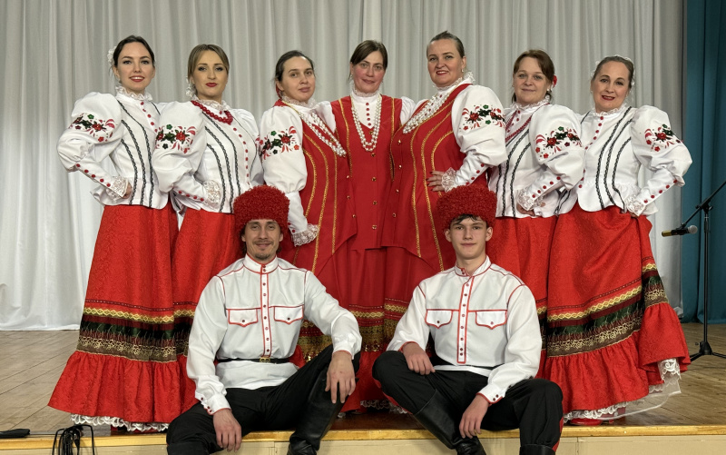 Народный самодеятельный коллектив ансамбль русской песни «Горница»